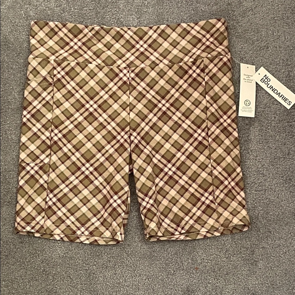 NWT No Boundaries Women's Checkered Biker Shorts - Brown and Red